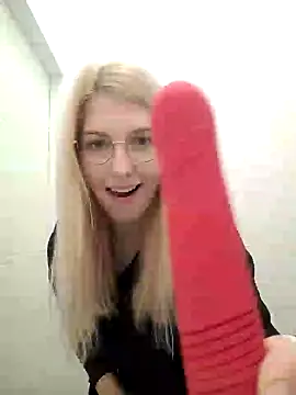 Snapshot of Amitiel_Angel chatting on 12/01/24, 04:29 Amitiel Angel online show from 12/01/24, 04:29