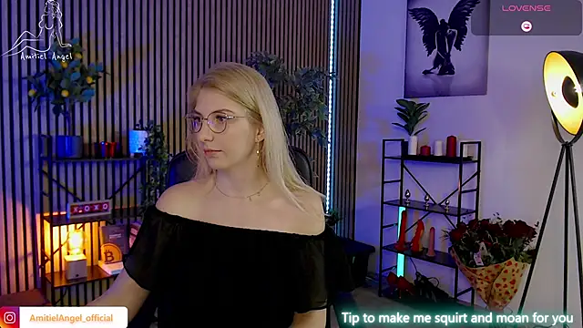 Snapshot of Amitiel_Angel chatting on 02/20/25, 07:55 Amitiel Angel online show from 02/20/25, 07:55