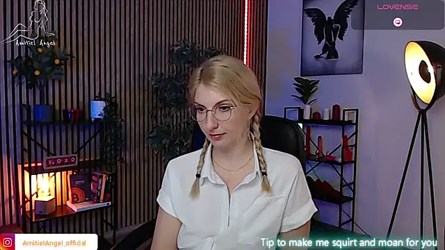 Snapshot of Amitiel_Angel chatting on 03/05/25, 07:49 Amitiel Angel online show from 03/05/25, 07:49