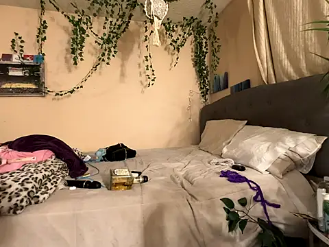 magicalc00ch online show from 12/16/25, 03:44