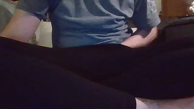 Snapshot of AnalLove1990 chatting on 04/19/26, 08:44 AnalLove1990 online show from 04/19/26, 08:44