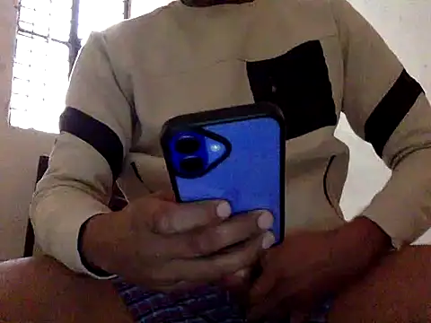 Snapshot of yadavindra85 chatting on 01/18/26, 03:54 yadavindra85 online show from 01/18/26, 03:54