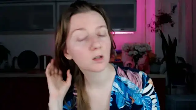 Elly Helly online show from 02/27/25, 07:15