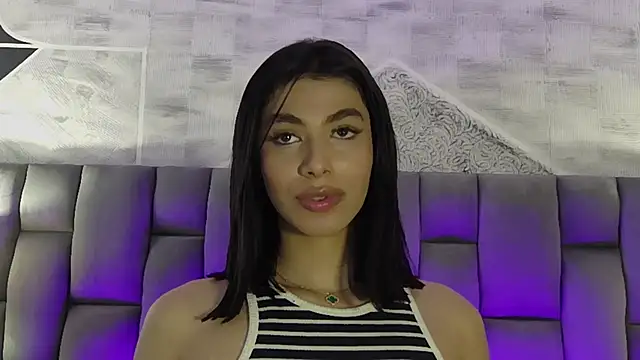 IsabelleFoxx  online show from 12/05/24, 01:38