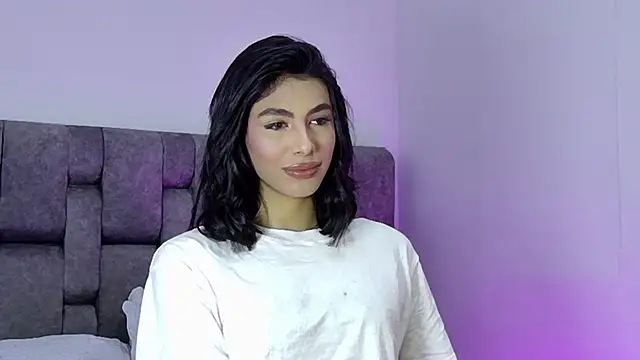 IsabelleFoxx  online show from 12/06/24, 07:54