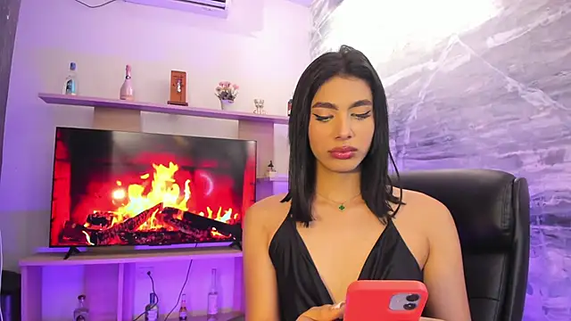 IsabelleFoxx  online show from 12/17/24, 11:49