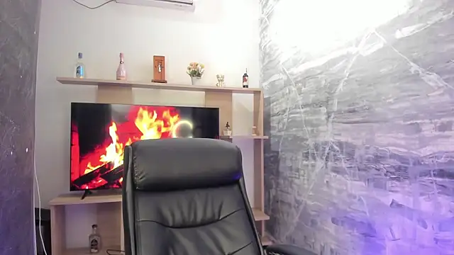 IsabelleFoxx  online show from 12/24/24, 05:05