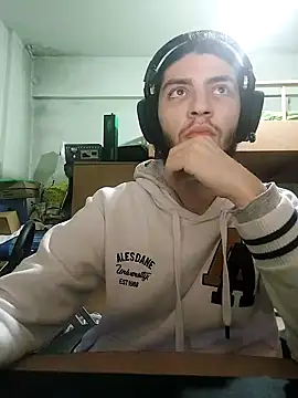 Snapshot of kleineid77 chatting on 12/22/24, 04:48 kleineid77 online show from 12/22/24, 04:48