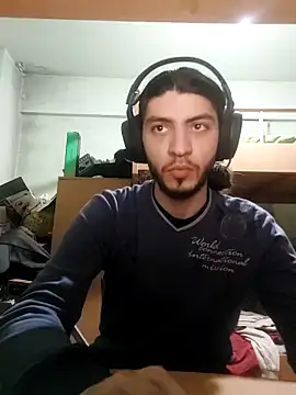 Snapshot of kleineid77 chatting on 03/04/25, 05:56 kleineid77 online show from 03/04/25, 05:56