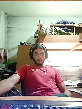 Snapshot of kleineid77 chatting on 09/24/25, 12:52 kleineid77 online show from 09/24/25, 12:52