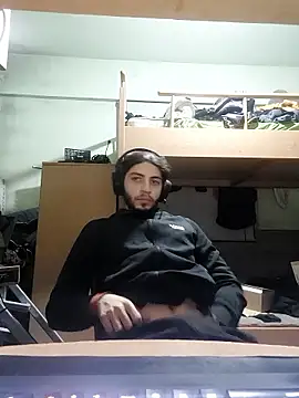 Snapshot of kleineid77 chatting on 01/10/26, 04:53 kleineid77 online show from 01/10/26, 04:53