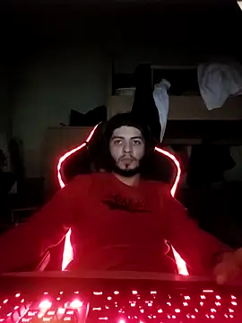 Snapshot of kleineid77 chatting on 02/01/26, 03:32 kleineid77 online show from 02/01/26, 03:32