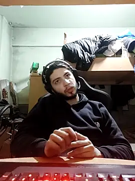 Snapshot of kleineid77 chatting on 02/19/26, 06:26 kleineid77 online show from 02/19/26, 06:26