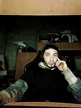 Snapshot of kleineid77 chatting on 03/31/26, 09:15 kleineid77 online show from 03/31/26, 09:15