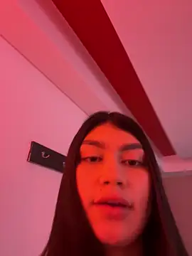 Snapshot of EmmaMartiinez chatting on 04/11/26, 08:57 EmmaMartiinez online show from 04/11/26, 08:57