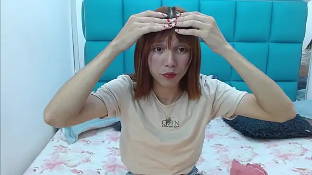 Snapshot of Rachel_Jonier chatting on 02/05/25, 08:04 Rachel Jonier online show from 02/05/25, 08:04