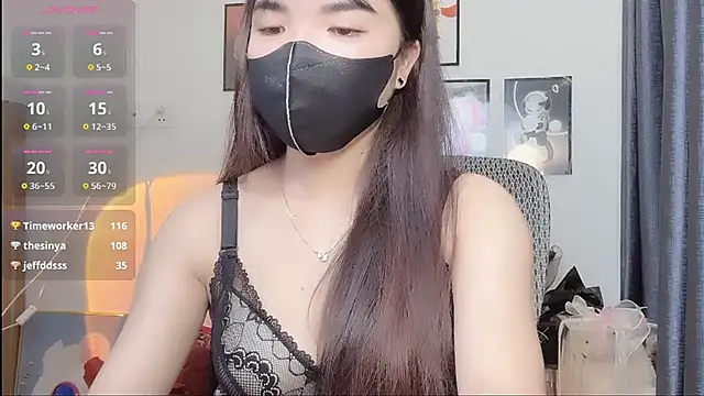 Snapshot of Berrysweet_68 chatting on 03/03/25, 01:42 Berrysweet 68 online show from 03/03/25, 01:42