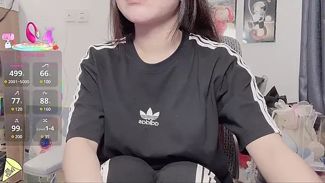 Snapshot of Berrysweet_68 chatting on 03/20/25, 09:35 Berrysweet 68 online show from 03/20/25, 09:35