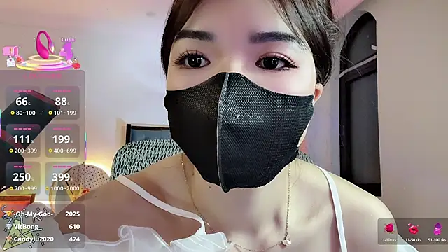 Snapshot of Berrysweet_68 chatting on 10/02/25, 10:06 Berrysweet 68 online show from 10/02/25, 10:06