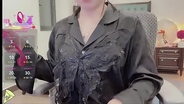 Snapshot of Berrysweet_68 chatting on 11/29/25, 02:42 Berrysweet 68 online show from 11/29/25, 02:42