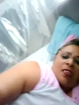 Snapshot of BBW_salome chatting on 03/22/25, 05:20 BBW salome online show from 03/22/25, 05:20