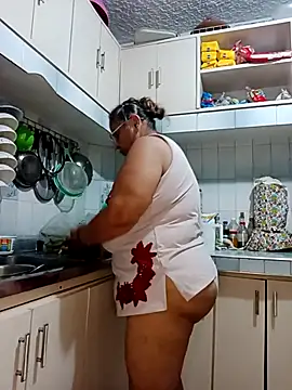 Snapshot of BBW_salome chatting on 10/29/25, 03:36 BBW salome online show from 10/29/25, 03:36