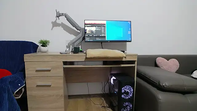 KarlyGray10 online show from 12/10/24, 05:17