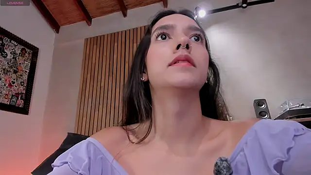 Snapshot of honeyhot69__ chatting on 03/13/26, 11:50 honeyhot69 online show from 03/13/26, 11:50