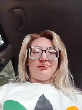 Snapshot of xWhoreAbleX_Pika chatting on 12/02/25, 04:24 xWhoreAbleX Pika online show from 12/02/25, 04:24