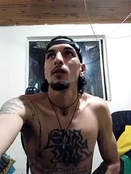 Snapshot of elgoguexxx chatting on 11/23/25, 04:56 elgoguexxx online show from 11/23/25, 04:56