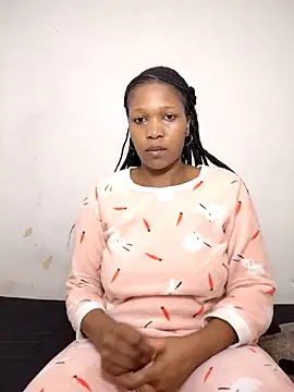 Snapshot of Curvy_sluty chatting on 09/28/25, 09:03 Curvy sluty online show from 09/28/25, 09:03