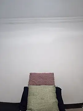 Snapshot of Curvy_sluty chatting on 10/16/25, 05:30 Curvy sluty online show from 10/16/25, 05:30