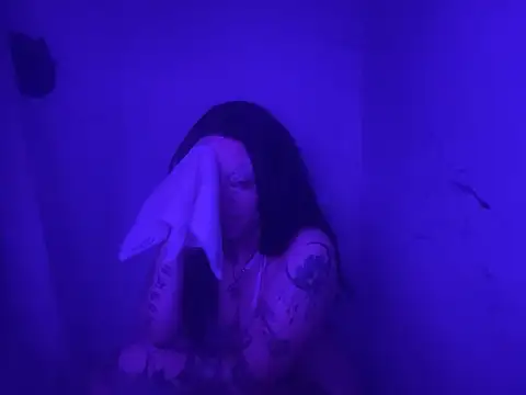 tatted-bitty online show from 02/11/25, 06:01