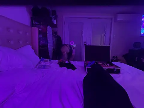 tatted-bitty online show from 03/16/25, 05:03