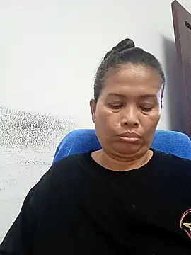 Snapshot of Fon_Bigboobs chatting on 02/04/26, 12:33 Fon Bigboobs online show from 02/04/26, 12:33