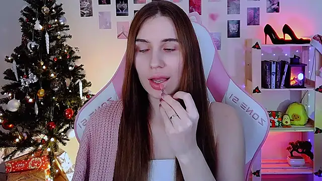 Snapshot of AliceCharmy chatting on 12/22/24, 12:38 AliceCharmy online show from 12/22/24, 12:38