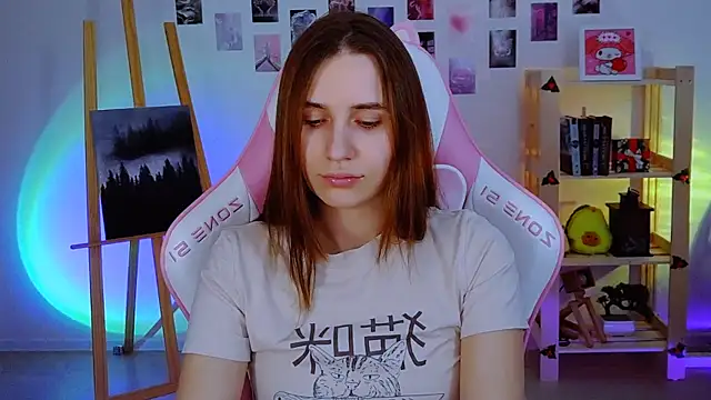 Snapshot of AliceCharmy chatting on 01/10/25, 01:09 AliceCharmy online show from 01/10/25, 01:09