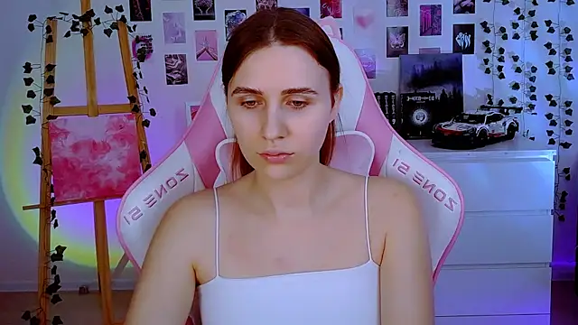 Snapshot of AliceCharmy chatting on 01/20/25, 11:45 AliceCharmy online show from 01/20/25, 11:45