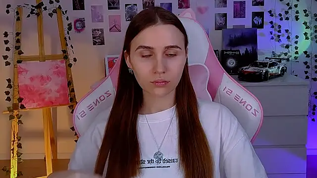 Snapshot of AliceCharmy chatting on 02/03/25, 10:25 AliceCharmy online show from 02/03/25, 10:25