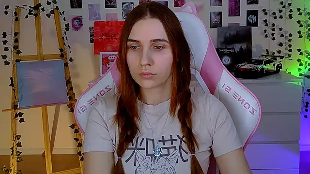 Snapshot of AliceCharmy chatting on 02/14/25, 05:46 AliceCharmy online show from 02/14/25, 05:46