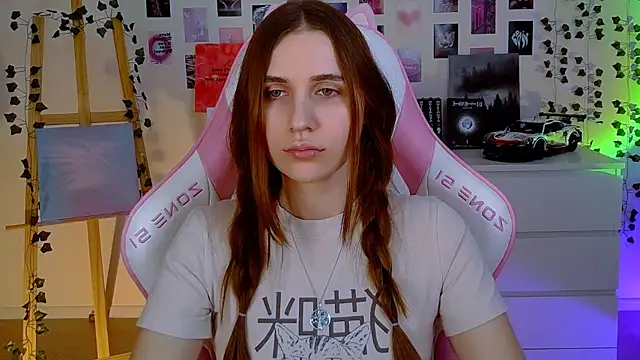 Snapshot of AliceCharmy chatting on 02/14/25, 08:48 AliceCharmy online show from 02/14/25, 08:48