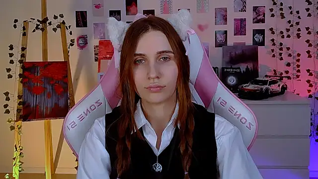 Snapshot of AliceCharmy chatting on 02/21/25, 07:21 AliceCharmy online show from 02/21/25, 07:21