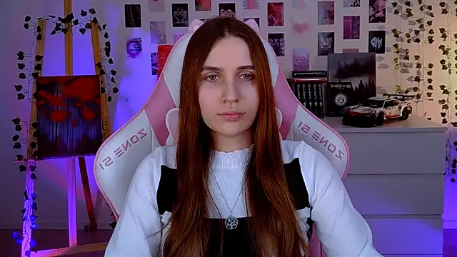 Snapshot of AliceCharmy chatting on 03/07/25, 06:33 AliceCharmy online show from 03/07/25, 06:33