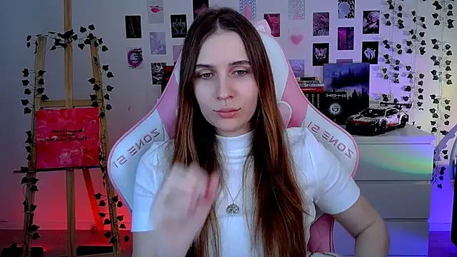 Snapshot of AliceCharmy chatting on 09/10/25, 10:04 AliceCharmy online show from 09/10/25, 10:04