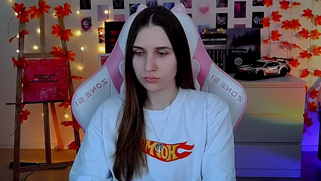 Snapshot of AliceCharmy chatting on 11/20/25, 06:46 AliceCharmy online show from 11/20/25, 06:46