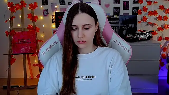 Snapshot of AliceCharmy chatting on 11/23/25, 07:30 AliceCharmy online show from 11/23/25, 07:30