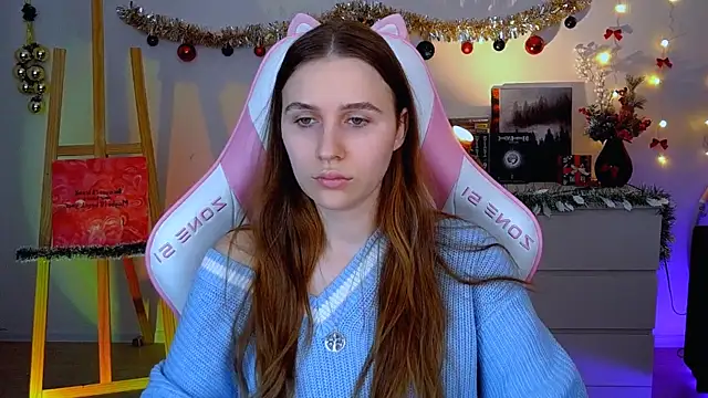 Snapshot of AliceCharmy chatting on 12/16/25, 09:36 AliceCharmy online show from 12/16/25, 09:36