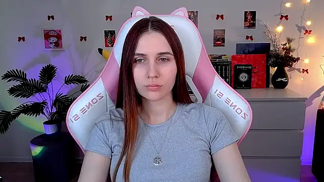 Snapshot of AliceCharmy chatting on 02/18/26, 01:18 AliceCharmy online show from 02/18/26, 01:18