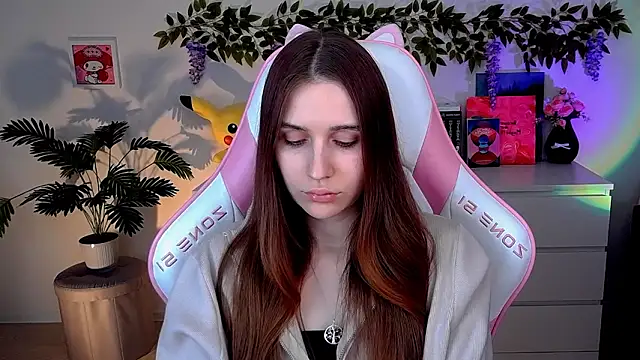 Snapshot of AliceCharmy chatting on 03/28/26, 04:17 AliceCharmy online show from 03/28/26, 04:17