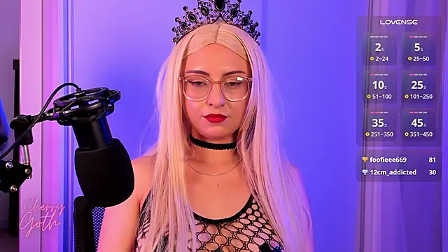 Snapshot of CherryGoth chatting on 01/07/25, 03:02 CherryGoth online show from 01/07/25, 03:02